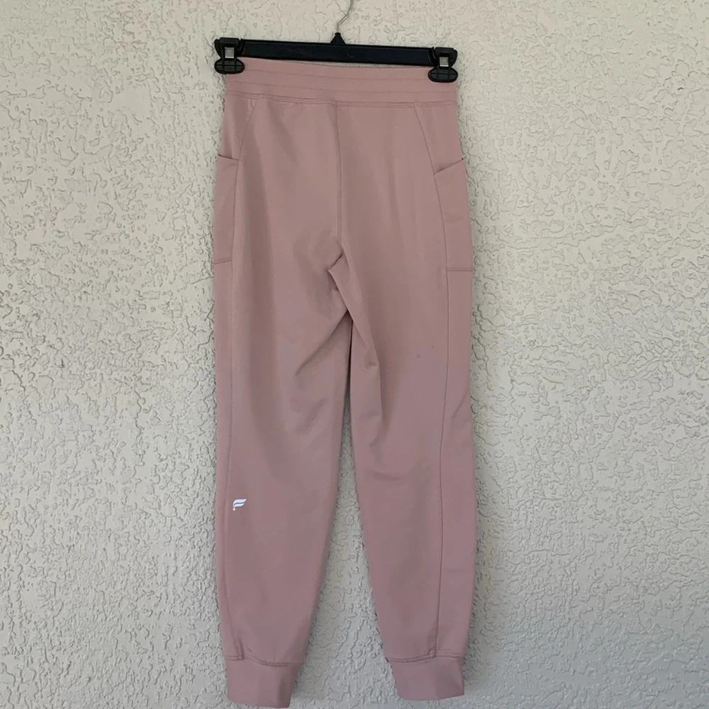 Fabletics joggers with size pockets lilac color size xs